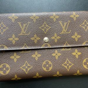 Louis Vuitton International wallet